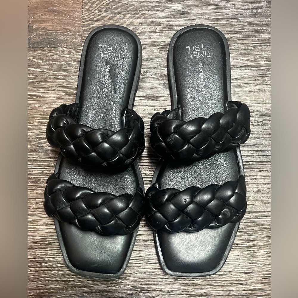Time & Tru Black Woven Sandals | Sz 6 1/2